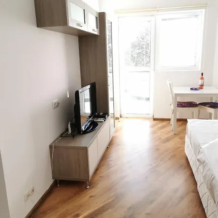 Cozy Studio - Free Parking - Fast Wifi Appartamento Varna